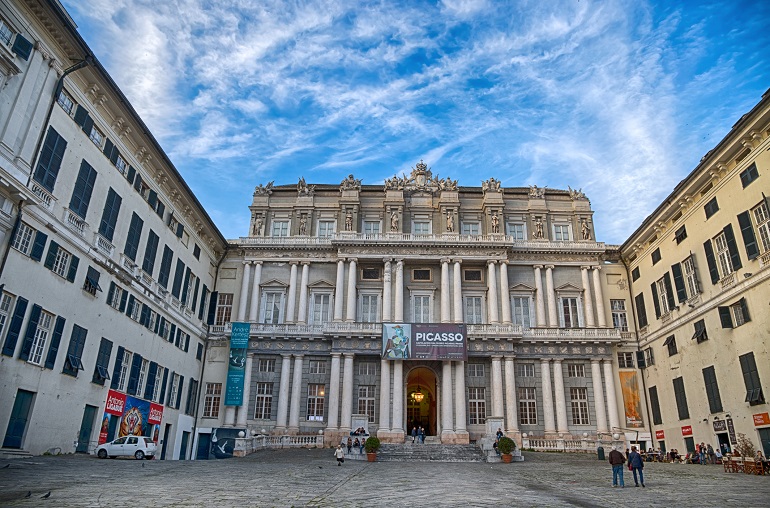 Palazzo Ducale, Genoa (ID 114998021 © Fabrizio Robba | Dreamstime.com) Palazzo Ducale, Genoa (ID 114998021 © Fabrizio Robba | Dreamstime.com)