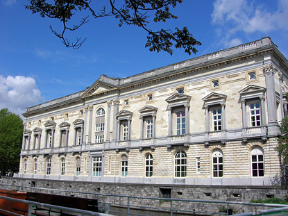 Neoclassical courthouse, Ghent (&copy; Eupedia.com)
