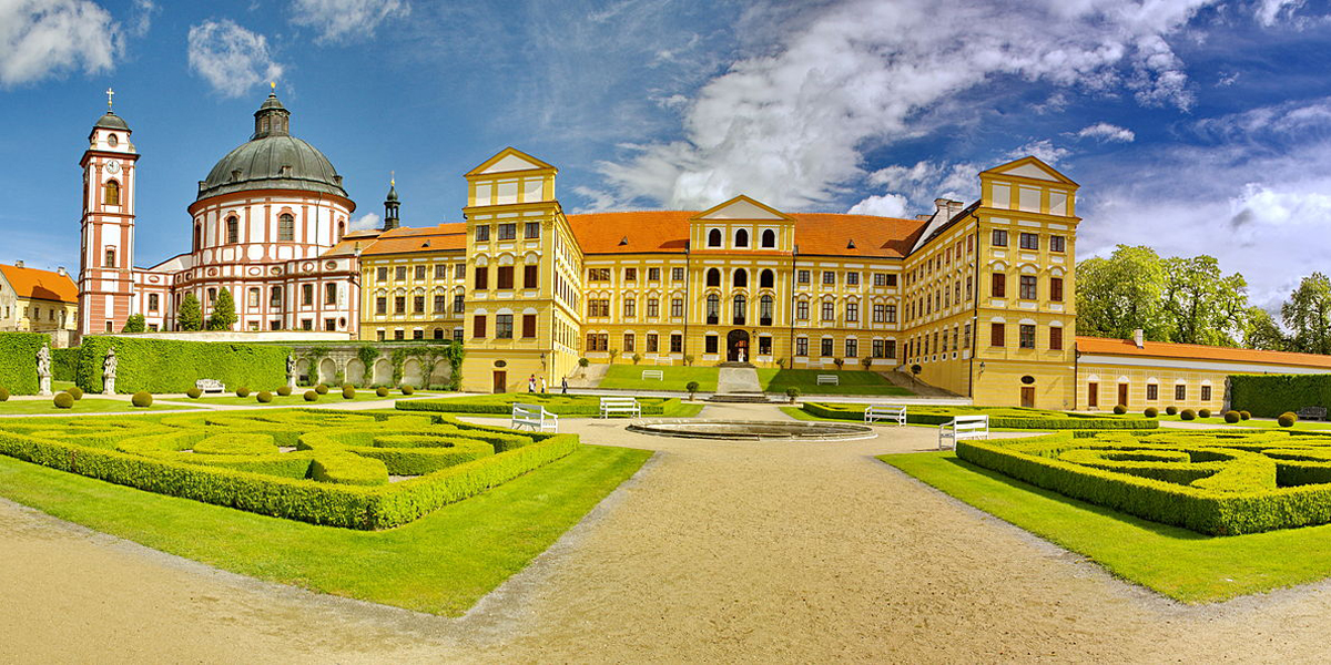 Jaroměřice Palace (photo by JirKrato - CC BY-SA 4.0) Jaroměřice Palace (photo by JirKrato - CC BY-SA 4.0)