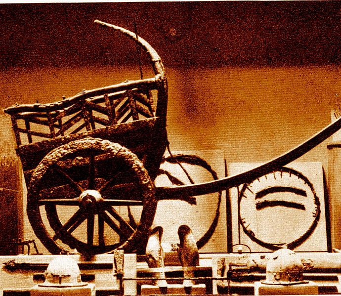 690px-Carro_da_guerra_piceno.jpg