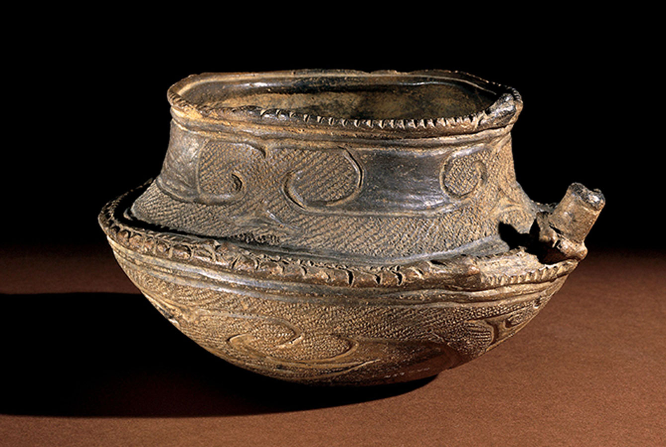 jomon-pottery-hero.jpg
