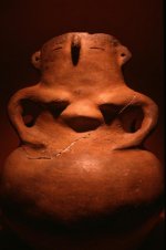 33314088.040Anthropomorphicvase.jpg