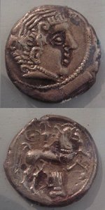 220px-Pictones_coinage_5th_1st_century_BCE.jpg