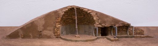 Maqueta_tholos_Los_Millares.jpg Maqueta_tholos_Los_Millares.jpg