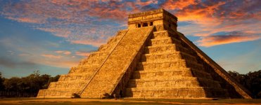 maya-pyrami_1024.jpg