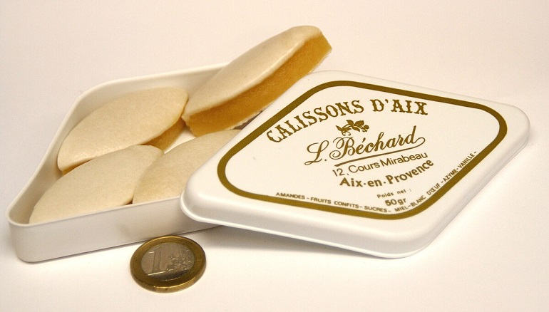 Calissons, a specialty from Aix-en-Provence (photo by Mathsci - CC BY-SA 3.0)