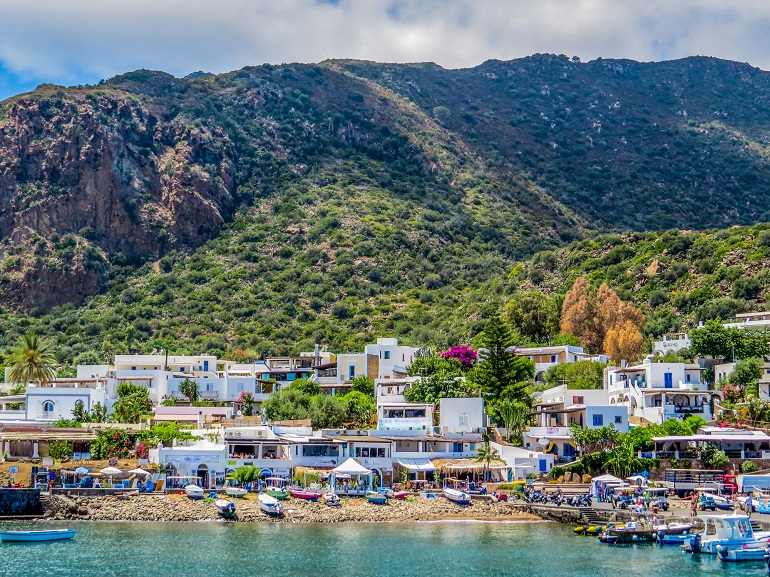 View of the island of Panarea, Aeolian Islands (© StockPhotos2000 | Dreamstime.com)