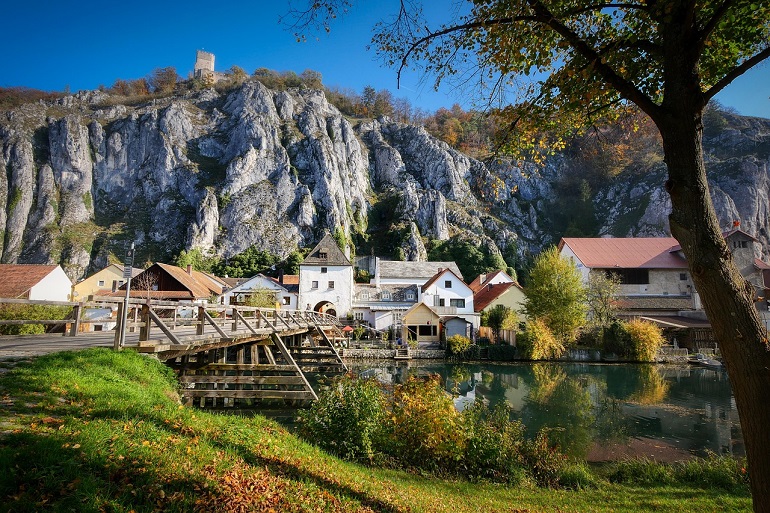Essing, Altmühl Valley (photo by Albrecht Fietz from Pixabay)