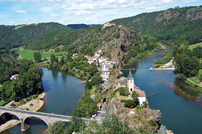 Ambialet, Tarn (photo by Mairie Ambialet, modified by Maciamo - CC BY-SA 4.0)