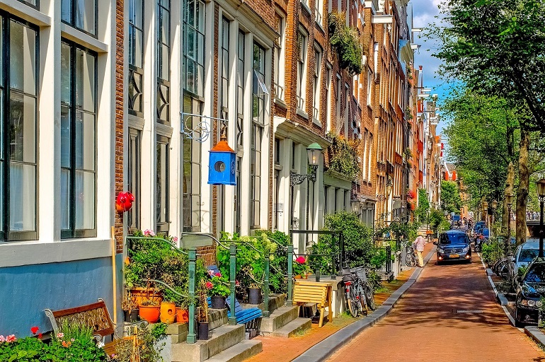 Jordaan District, Amsterdam (photo by djedj from Pixabay)