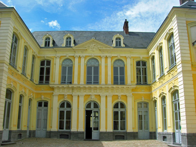 Hôtel de Guînes, Arras (&copy; Eupedia.com)