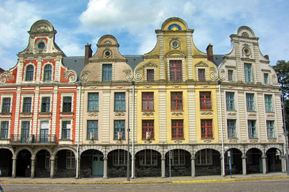Traditional houses on the Grand Place, Arras (&copy; Eupedia.com)