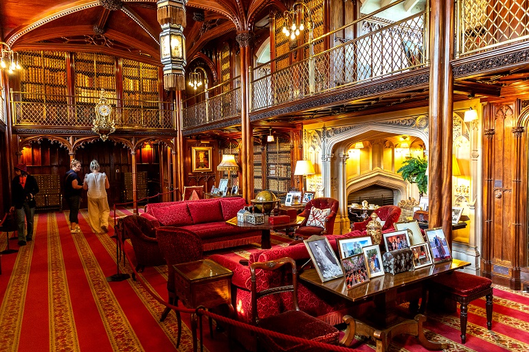 Interior of Arundel Castle (© Sergii Figurnyi | Dreamstime.com)