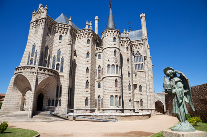 Episcopal Palace of Astorga by Gaudi (&copy; Jose Ignacio Soto - iStockphoto.com)