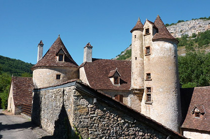 Autoire, Midi-Pyrénées (photo by Evelyneaguilera - CC BY-SA 3.0)