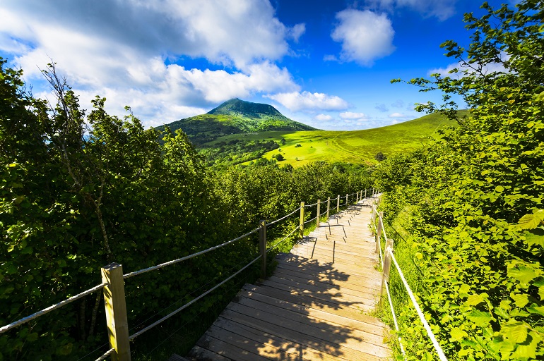 Puy de Dôme, Volcanoes of Auvergne Regional Nature Park (© Gawel | Dreamstime.com)