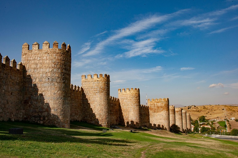Ávila‎ (photo by Erwan Grey - pexels.com)
