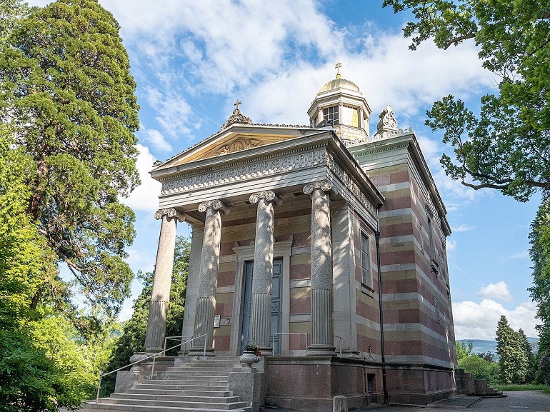 Stourdza Chapel, Baden-Baden (photo by Kent Wang - CC BY-SA 2.0)