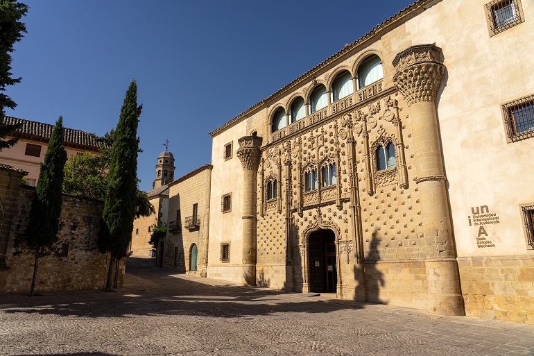 Jabalquinto Palace, Baeza (© Foto9546 | Dreamstime.com)
