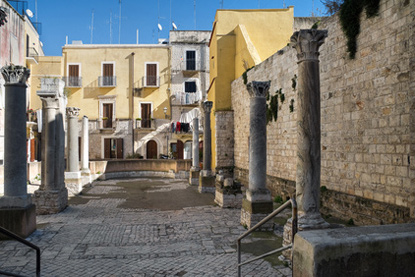 Spanish Steps, Bari (&copy; krzych-34 - iStockphoto.com)