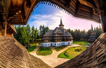 Wooden Churches of Maramureș, Romania (© Cristian M Balate | Dreamstime.com)