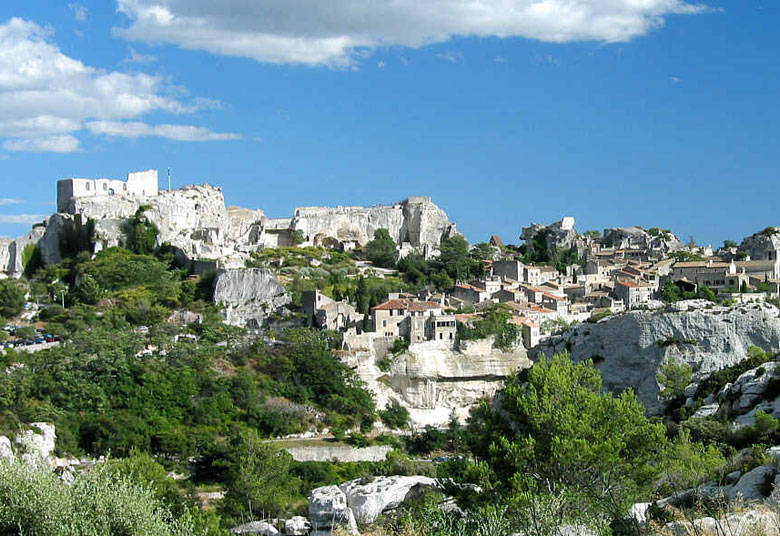 Les Baux-de-Provence, Bouches-du-Rhône (photo by Rolf Süssbrich - CC BY-SA 3.0 Unported licence)