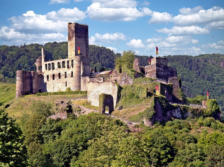 Burg Metternich, Beilstein (photo by Rolf Kranz - CC BY-SA 4.0)
