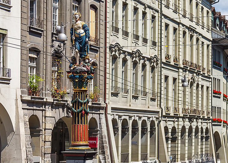 Gerechtigkeitsbrunnen, Bern (photo by JoachimKohler-HB - CC BY-SA 4.0)