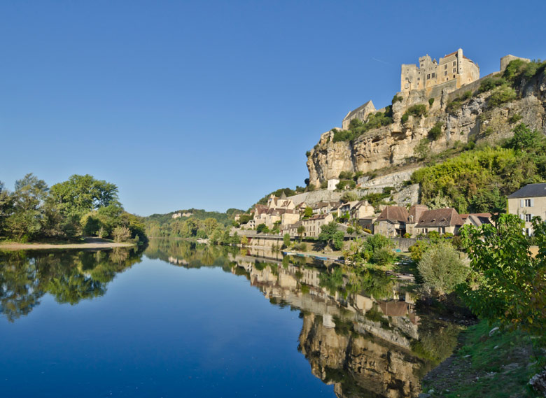 Beynac-et-Cazenac, Dordogne (© Hans Klamm - iStockphoto.com)