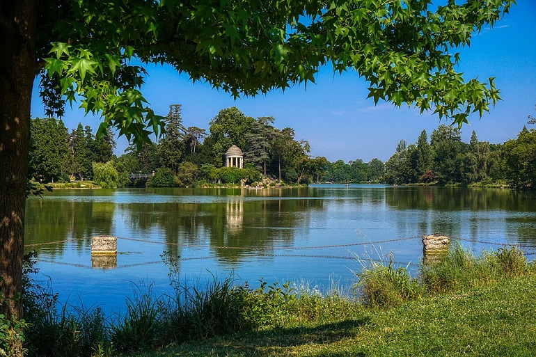 Bois de Vincennes, Paris (photo by besopha - CC BY 2.0)