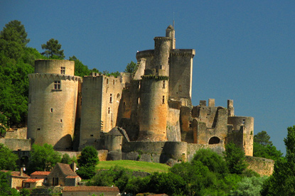Bonaguil Castle, Midi-Pyrénées (&copy; Jimjag - Fotolia.com)