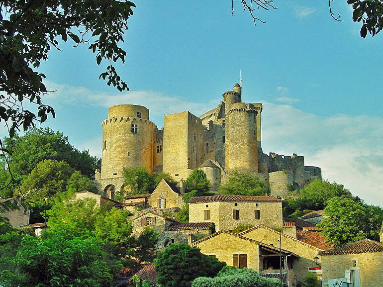 Bonaguil Castle (photo by Bert Kaufmann - CC BY 2.0)