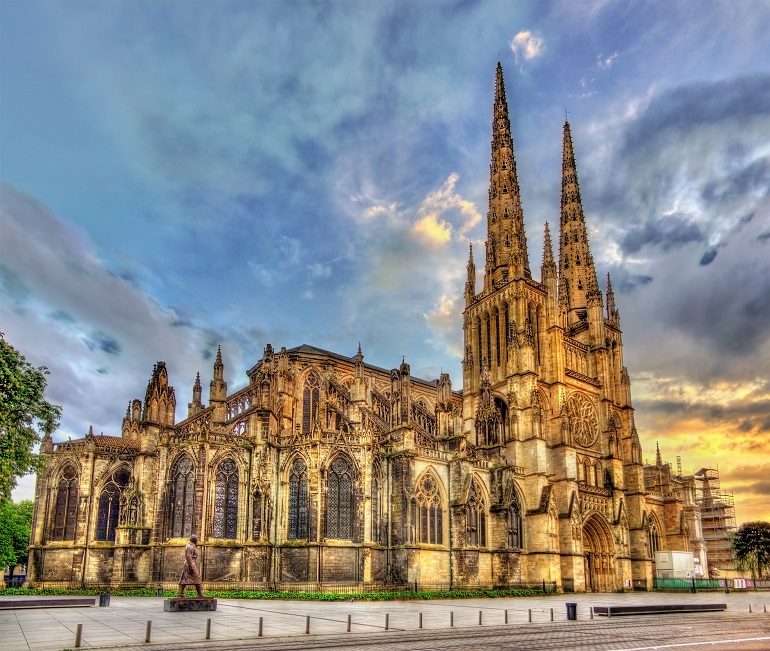 Cathédrale Saint-André, Bordeaux (ID 64162405 © Leonid Andronov | Dreamstime.com)