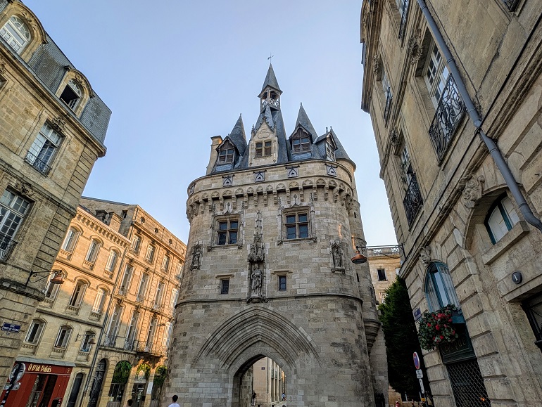 Porte Cailhau, Bordeaux (Eupedia.com)
