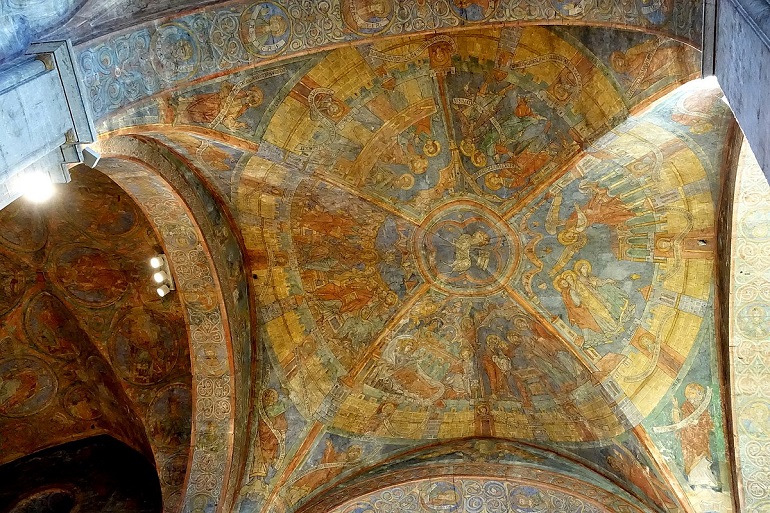 Frescoes on the ceiling of Braunschweig Cathedral (photo by Daderot)
