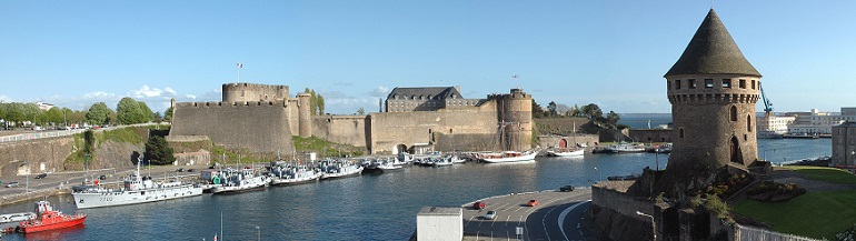 Castle and harbour, Brest (photo by I, S. DÉNIEL - CC BY-SA 2.5)