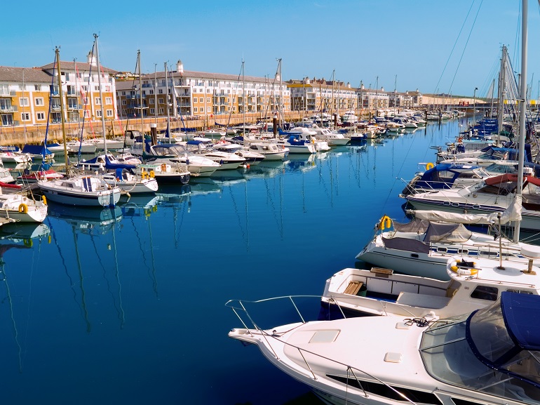 Brighton Marina (© Hauhu | Dreamstime.com)