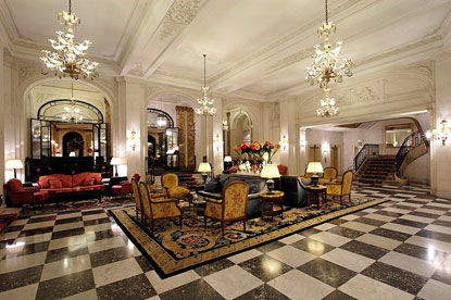 Hotel le Plaza lobby, Brussels  (photo by Vbariteau - CC BY-SA 3.0 Unported license)