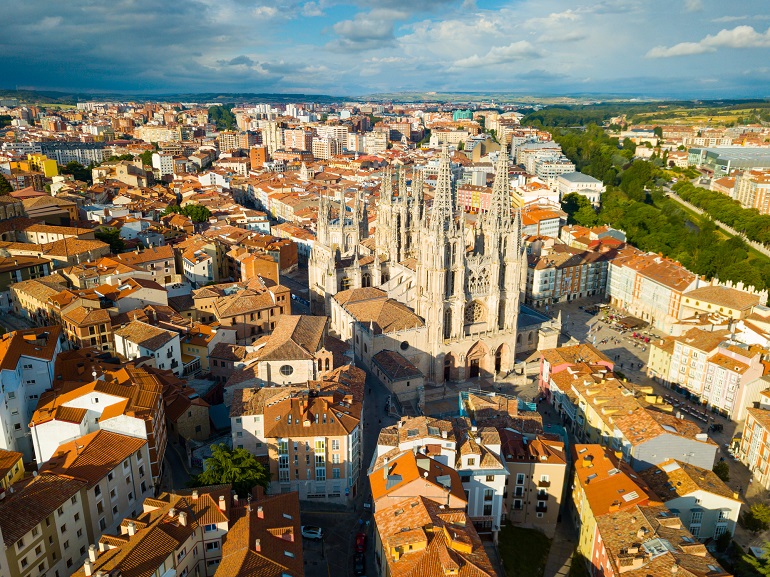 Aerial view of Burgos Cathedral (© Iakov Filimonov | Dreamstime.com)