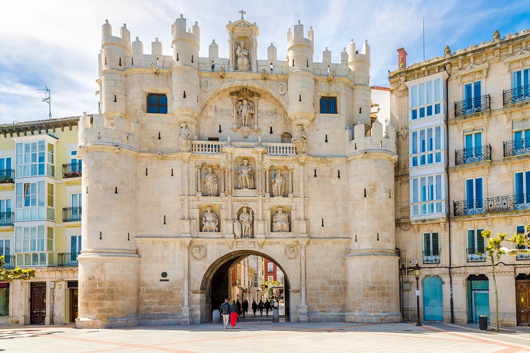 Arco de Santa María, Burgos (© Milosk50 | Dreamstime.com)