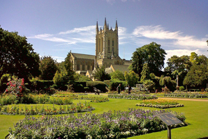 St Edmundsbury Cathedral (photo by Carl Grove - CC BY-SA 2.0)