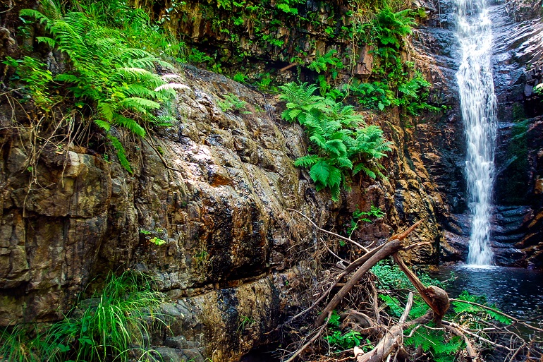 Waterfall in Los Navalucillos, Cabañeros National Park (© Eduardo Mendez | Dreamstime.com)