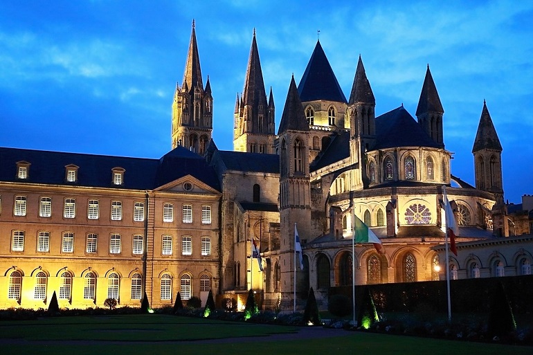 Abbaye-aux-Hommes, Caen (photo by Martin Cígler - CC BY-SA 3.0)