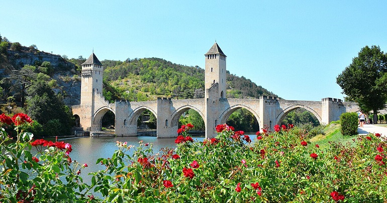 Pont Valentré, Cahors (photo by Mike McBey - CC BY 2.0)