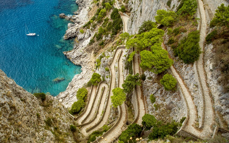Via Krupp on Capri Island (© Mikolaj64 | Dreamstime.com)