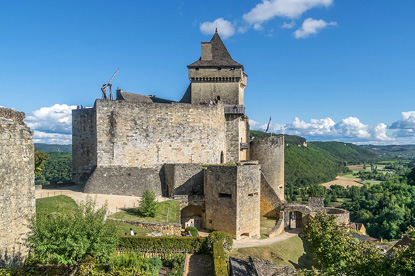 Castelnaud-la-Chapelle Castle, Aquitaine (photo by Krzysztof Golik - CC BY-SA 4.0)