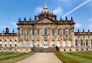 Castle Howard (photo by chris - CC BY 2.0)