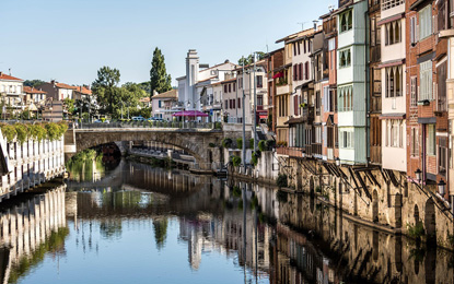 Castres, Tarn (photo by thien dao from Pixabay)