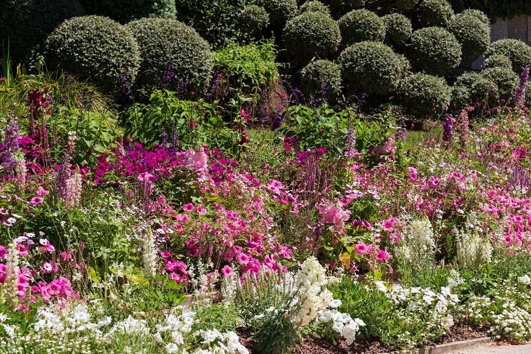 Gardens of the Château de Chaumont-sur-Loire (© Leklek73 | Dreamstime.com)