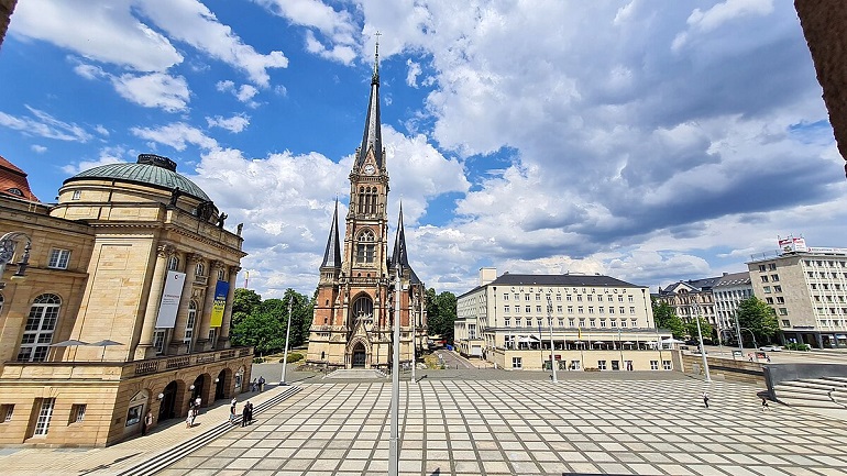 Theaterplatz, Chemnitz (photo by Derbrauni - CC BY 4.0)